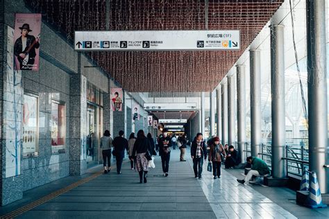 黒崎駅から博多駅：都市間移動の風景とその周辺